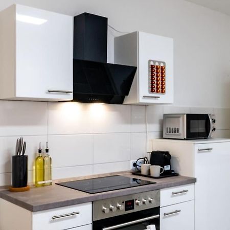 Modernisiertes Altbau 3-Zi Apartment รินเทล์น ภายนอก รูปภาพ