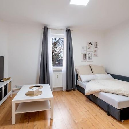 Modernisiertes Altbau 3-Zi Apartment รินเทล์น ภายนอก รูปภาพ