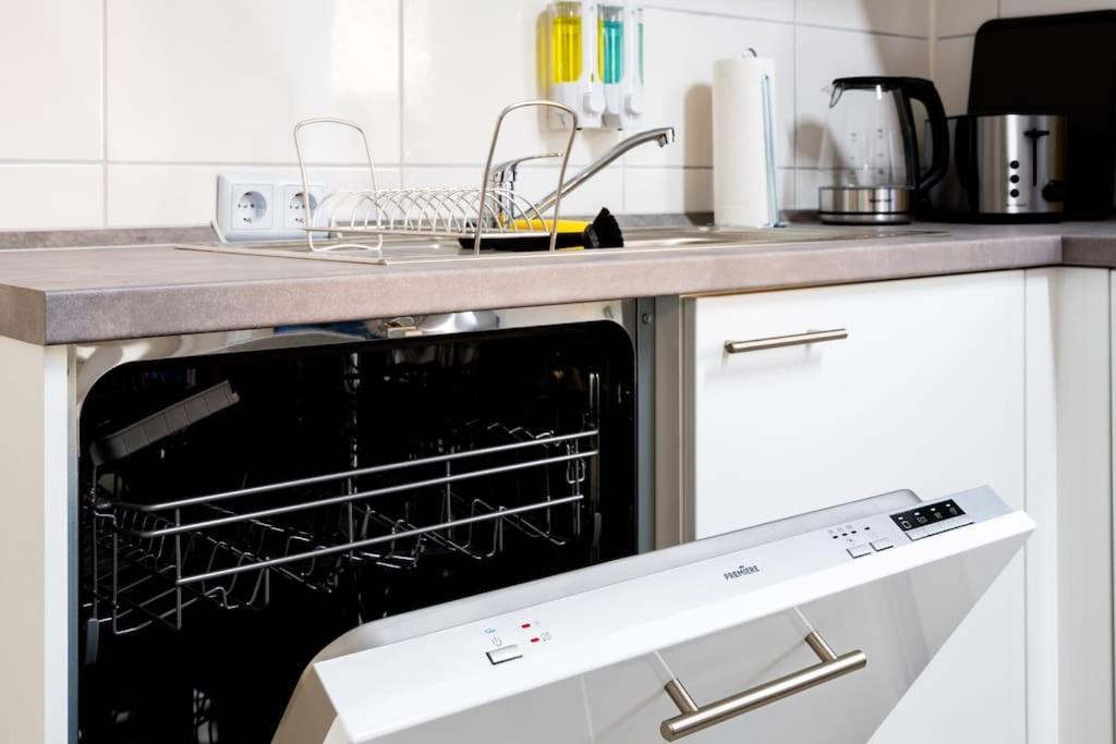 Modernisiertes Altbau 3-Zi Apartment รินเทล์น ภายนอก รูปภาพ